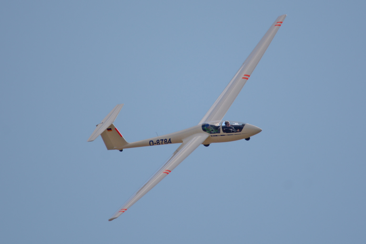 2015-04-04 Merzbrück LVA Segler Landeanflug N71_0457