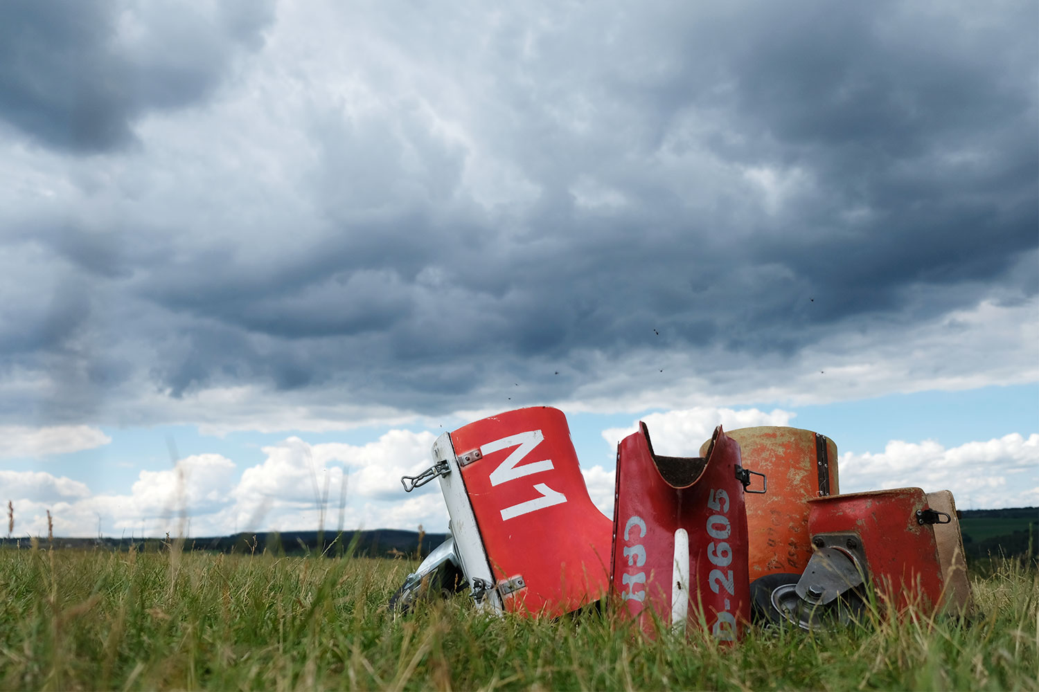 Kuller auf der Wiese - alle Flugzeuge sind in der Luft!
