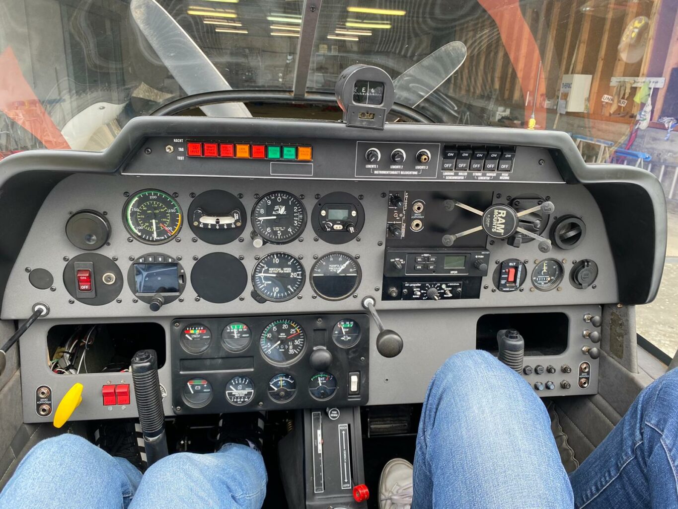 Cockpit unserer Remo im Mai 2022
